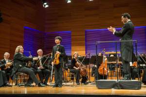 ��У��Сѧ�����˺�ϲ�񡰵ڰˌõ¹�·��˹•ʩ����������