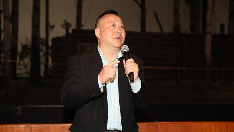 ����Ӱ�����˵�����ʸ���������չ�봫�����·��� ���У���