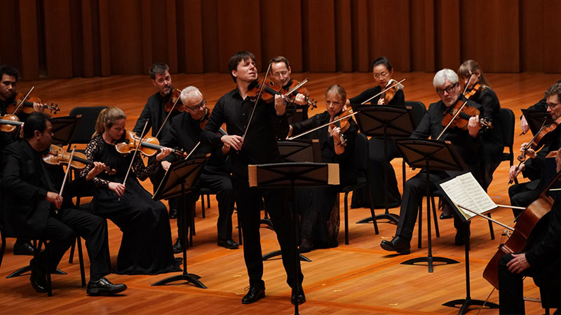 ��Ұ���ʥ�����������������������ܼࡢС���ٴ�ʦԼ��&middot;�����ٶ�Я�ֹ��������ϱ����������ֽڵ��չ�֮��