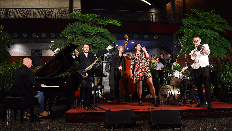 ����&emsp;��