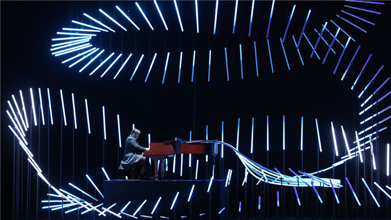 ���Ի�&middot;Ԣ�� 2047������һ�������ϵ�ȫ��̽����Ҳ��һ������������Ƽ��ĶԻ������У���